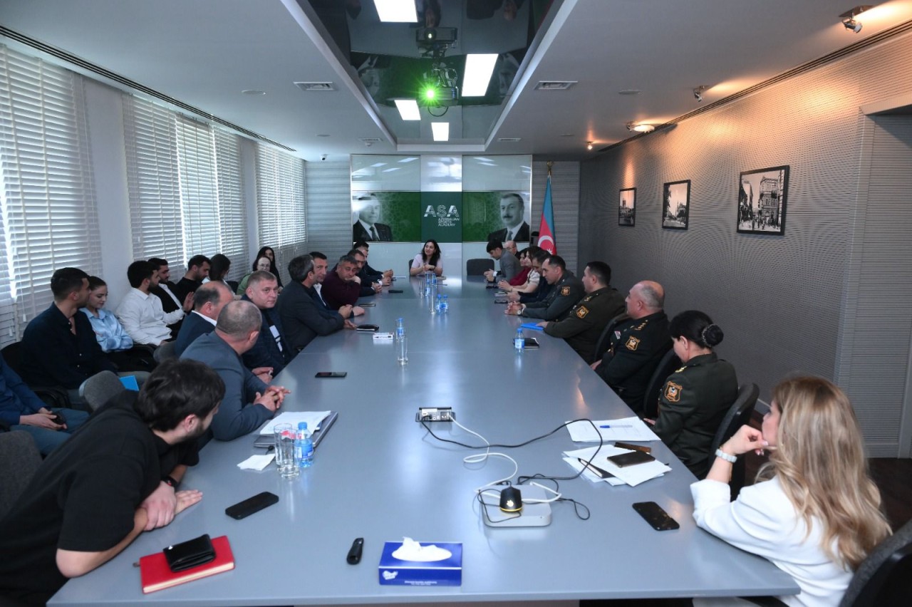 Türkiyəli dosent İdman Akademiyasında təlim keçdi - FOTOLAR